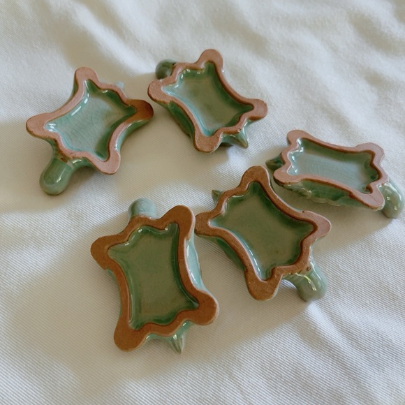 Turtle Chopstick Rest - Picture 3 of 5